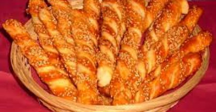 Ukusni domaći štapići sa susamom