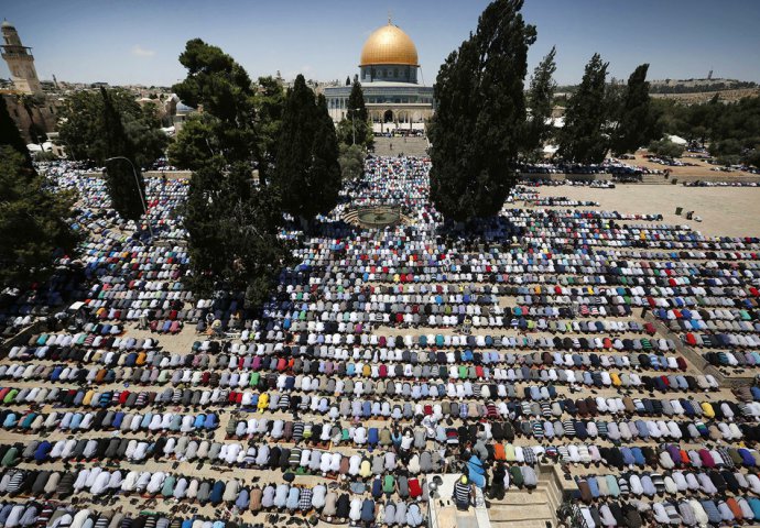 Islamski učenjaci pozvali muslimane na ekonomski bojkot SAD-a i Izraela