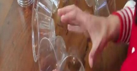 Uzeo nekoliko plastičnih čaša i spojio ih!Ono što je napravio će vas oduševiti!