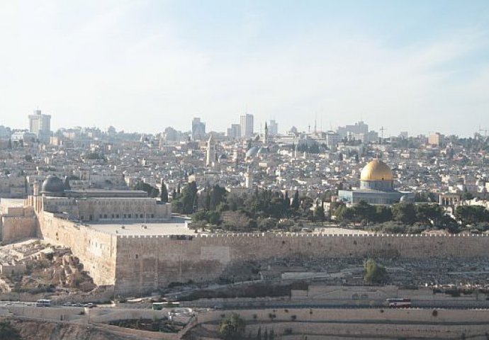 Izrael zabranio Palestincima da tokom ramazana posjećuju Jerusalem i Mesdžid Al-Aksu