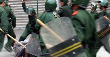 U Kini ubijeno 18 muslimana zbog posta