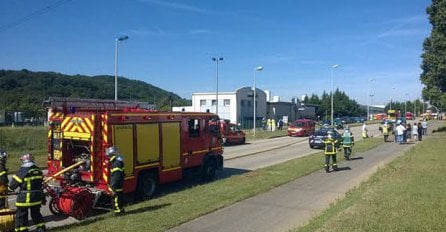 Novi napad u Francuskoj: Napali tvornicu, jednom muškarcu odrubili glavu