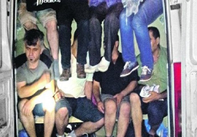  Prevozio migrante, pa se predomislio i ostavio da se uguše