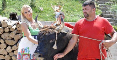 UPOZNAJTE ''KRALJICU KORIDA'': Ona hara događajima koji godišnje okupljaju stotine hiljada Bosanaca!