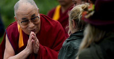 Dalai Lama: Sve veće religije nose poruku ljubavi, tolerancije i poštovanja
