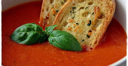 Ukusna krem paradajz supa