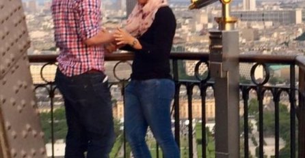 Čitav svijet je u potrazi za ovim parom koji se vjerio na Eiffelovom tornju