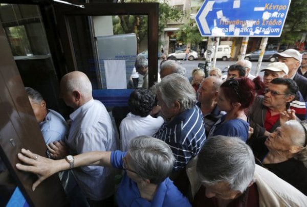 grcka-banke-penzioneri-redovi-01072015-foto-reuters-1435822010-692355