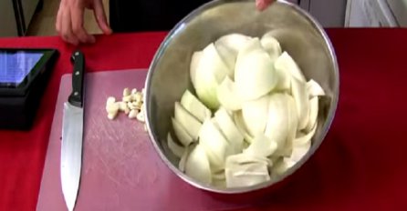 Nakon što probate ovaj recept, ZAVOLJET ĆETE LUK JOŠ VIŠE! (VIDEO)