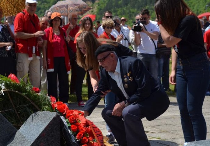 Incident na obilježavanju bitke na Kozari: Udaljeni zbog partizanskih pjesama