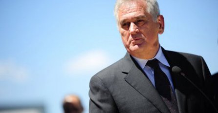 Skandal svjetskih razmjera: Pogledajte šta je predsjednik Srbije pisao večeras o Srebrenici