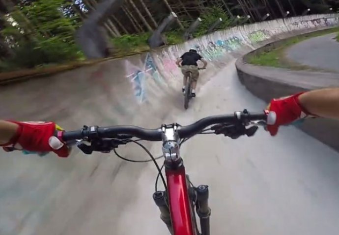 Sarajlije 'zaludjele svijet': Suludi spust niz bob stazu na Trebeviću