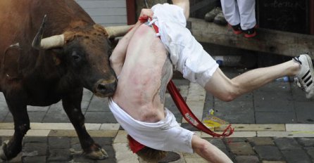 STRAVIČNE SCENE u Pamploni: Test muškosti završio s ozbiljnim povredama!