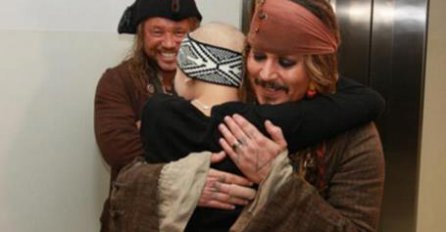 Johnny Depp usrećio mališane u dječjoj bolnici