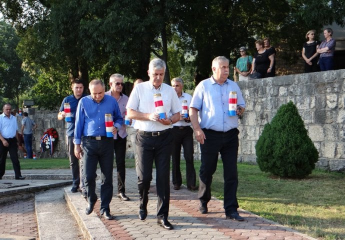 Godišnjica Bobanove smrti: Čović na grobu čovjeka koji je sa Karadžićem podijelio BiH