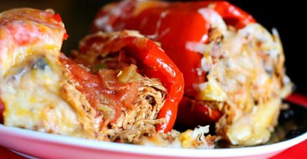 NEŠTO NOVO: Pikantna piletina s paprikama