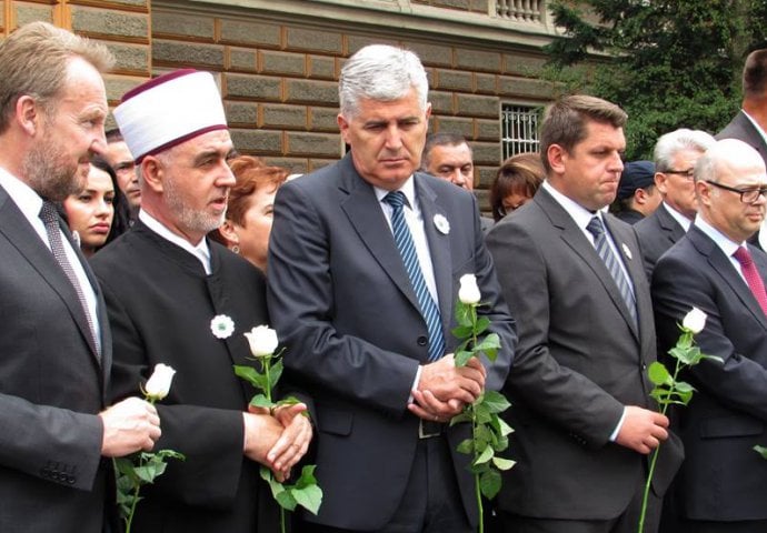 Reis Kavazović: Imamo prijatelje koji razumiju našu bol i komšije koji to ne razumiju