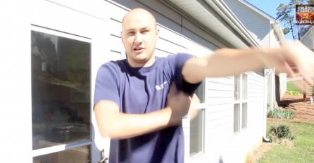 Pogledajte neobičan i brz način skidanja majice