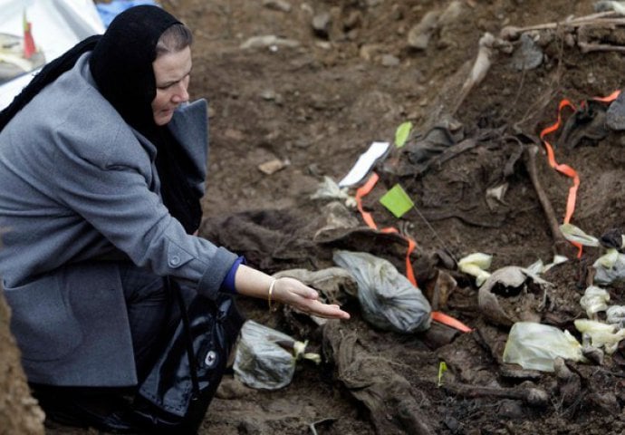 Spasiba Rusija: Aleksandre Vučiću, kako ćeš u subotu pogledati majkama Srebrenice u oči?