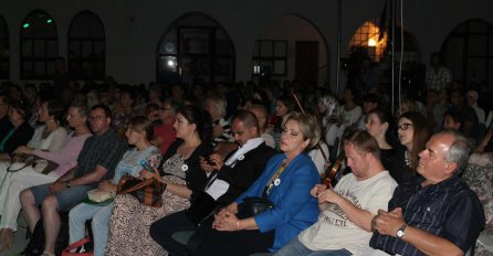 U Mostaru održan Ramazanski koncert „Sjećanje na Srebrenicu“