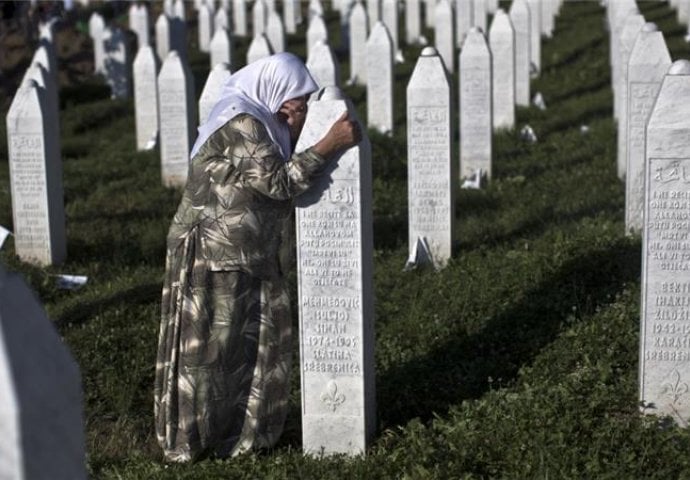 Srebrenica, dan poslije: Jučer centar svijeta, a danas zvoni sablasna tišina