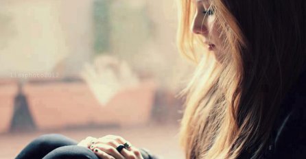 4 razloga zbog kojih i dalje misliš na bivšu ljubav