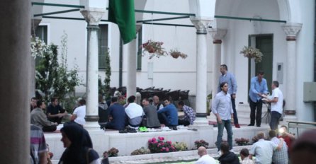 Iftar pod nebom najvažnije noći mjeseca ramazana (FOTO)