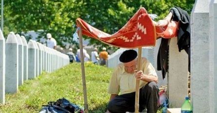 Srebrenica: Dedo Izet nije mogao dobiti suncobran jer nije VIP