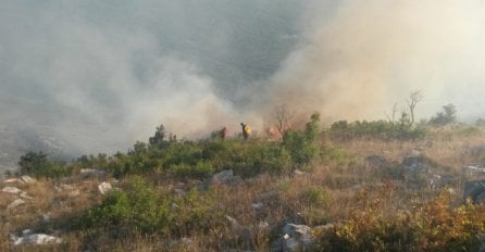 Aktivan samo jedan požar: Vojnici i vatrogasci stabilizovali situaciju u Trebinju