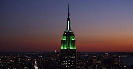 Empire State Building Glows Green for Muslim Holiday