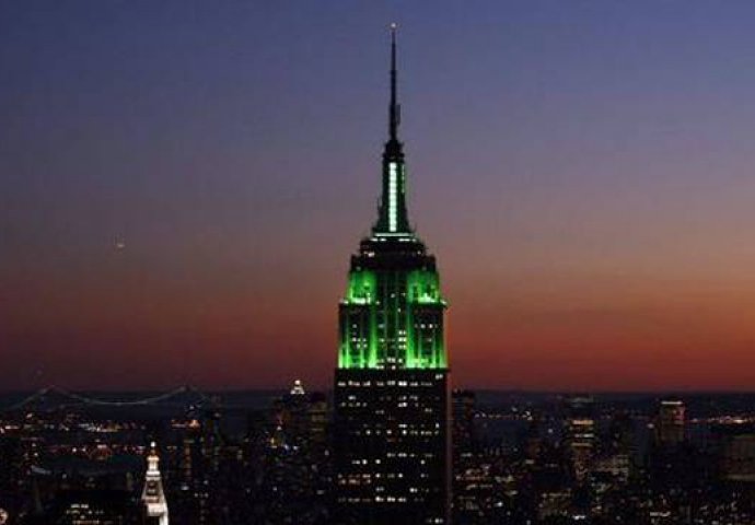 Empire State Building Glows Green for Muslim Holiday