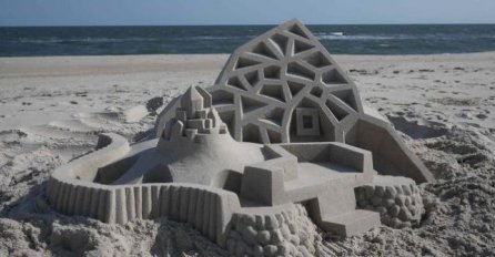 UMJETNOST NA PLAŽI: Kule od pijeska ovog čovjeka mogu posramiti i mnoge arhitekte
