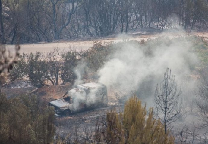 Paklena noć za 200 vatrogasaca: Pelješac i Korčula i dalje gore