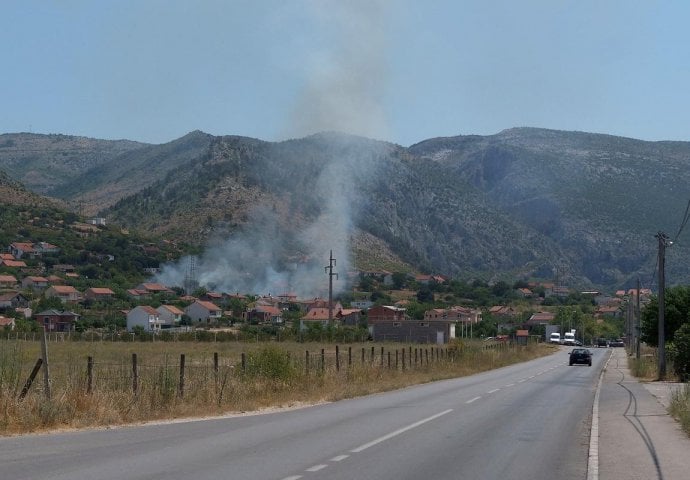 Užasne scene iz Hercegovine: Požar guta sve pred sobom