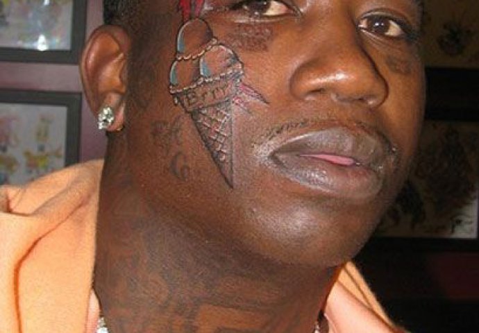 Promašaj nad promašajima: Ovako sulude tetovaže još niste vidjeli!