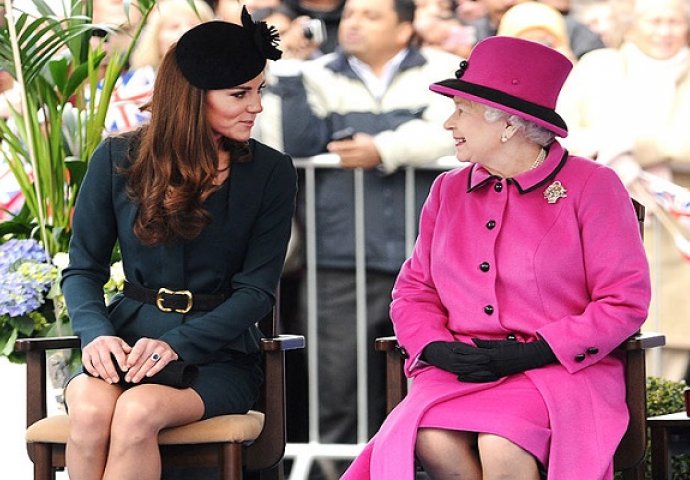 Nećete vjerovati šta je sve kraljica Elizabeth II zabranila Kate Middleton