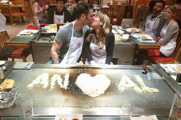 zaljubljeni-par-veridba-anal