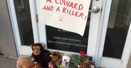 Borci za prava životinja okupljaju se pred vratima ubice lava: "Treba ga osuditi i objesiti"