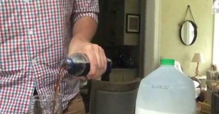 NEVJEROVATNO šta se desilo:Pomiješao je pepsi i mlijeko, a ono što je nastalo ostavlja bez daha 