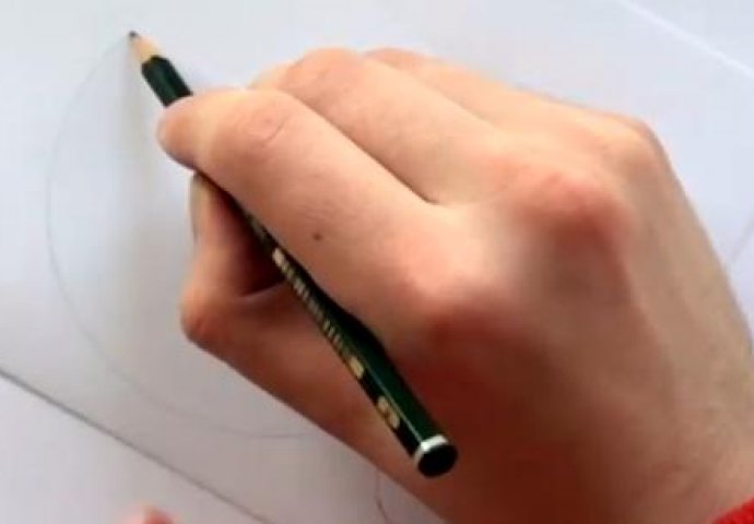 (VIDEO) Crtanje krugova nikad nije bilo zabavnije: Evo kako možete nacrtati savršen krug slobodnom rukom 