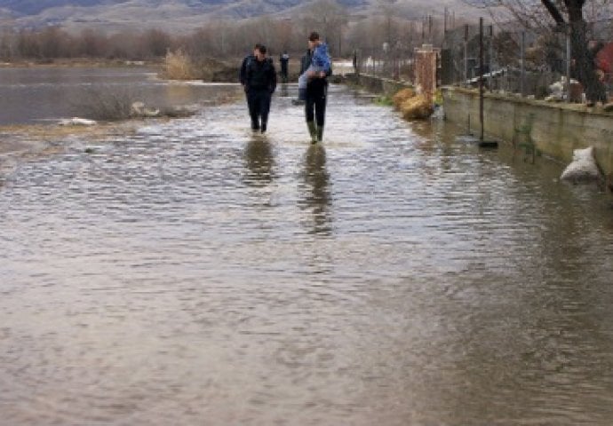 Poplave u Makedoniji zasad odnijele dvije žrtve