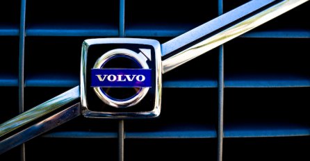 Volvo povlači 59.000 vozila zbog problema sa elektronikom