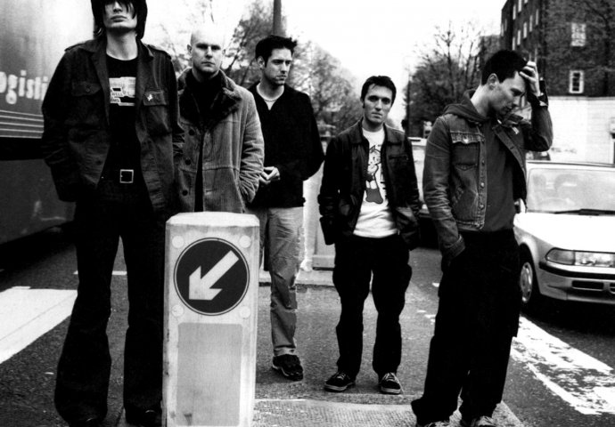 Neki bendovi su na početku svojih karijera imali stvarno čudna imena, a ovo je 13 najneobičnijih