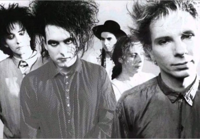 Neki bendovi su na početku svojih karijera imali stvarno čudna imena, a ovo je 13 najneobičnijih