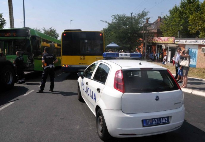 Beograd: U sudaru gradskih autobusa povrijeđeno 29 osoba