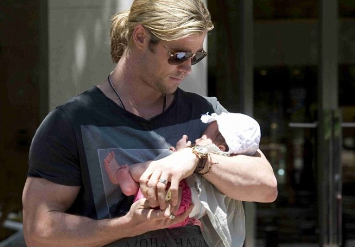 Neodoljivo: Zgodne slavne tate sa bebama