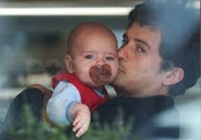 Neodoljivo: Zgodne slavne tate sa bebama