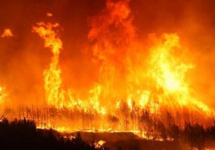  Nakon jučerašnjih udara groma: Požar i dalje bukti oko Trebinja