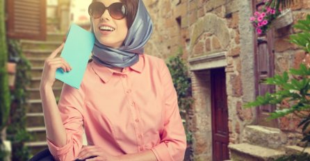 Najluđi prigovori turista: Plaža ima previše kamenja pa uništava pedikir!