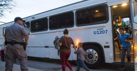 Azilanti u veoma teškoj situaciji: Smješteni u autobusima, dnevno imaju "lanč paket" i flašu mineralne vode